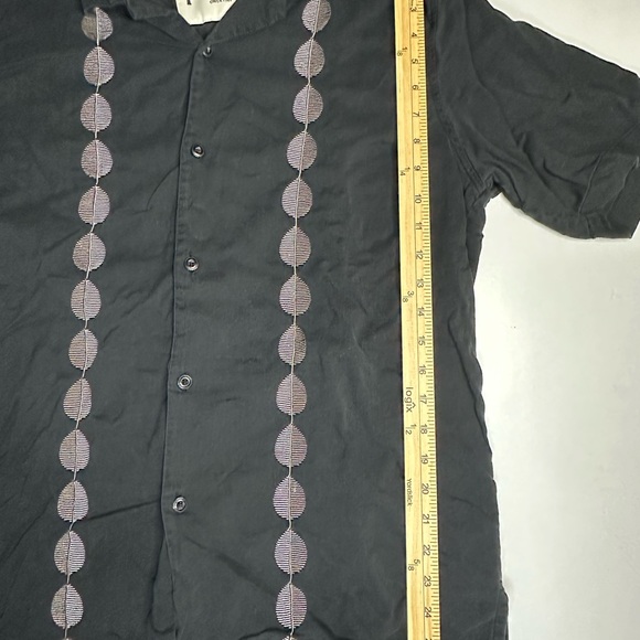 Vintage Silk 100% Silk Dark Grey Embroidered‎ Button Up Shirt Size XL - Picture 4 of 5